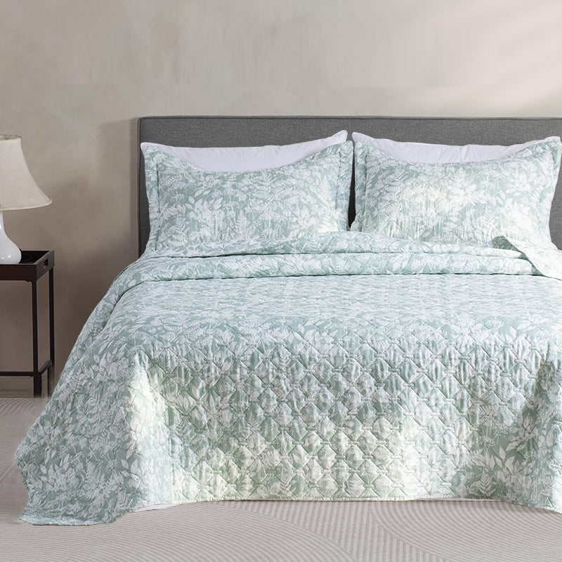 Kasentex Lightweight Botanical Green Floral Quilt Set - Light All Season Bedding, Room Decor, Graduation Gifts
