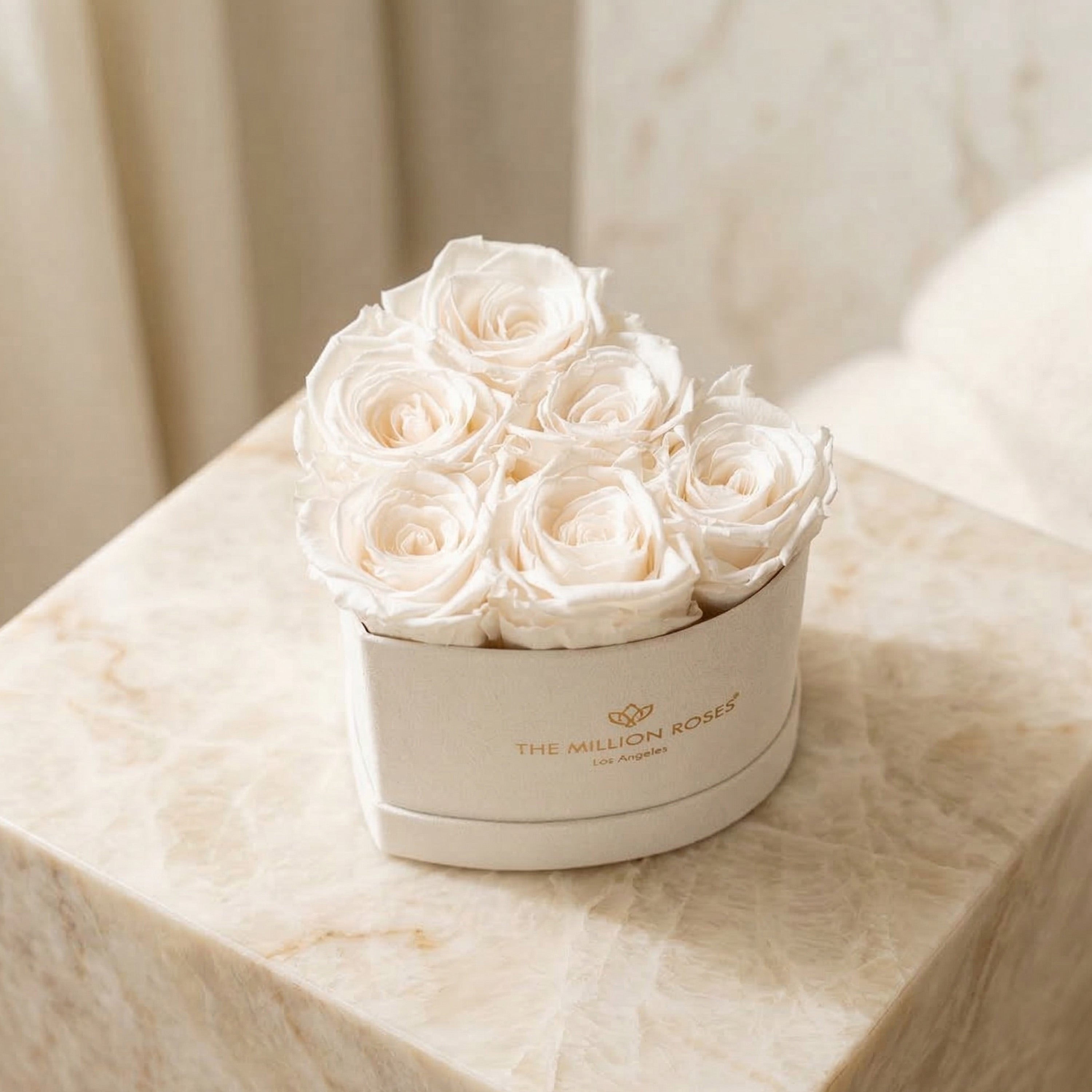 Baby Heart Beige Suede Box | White Roses