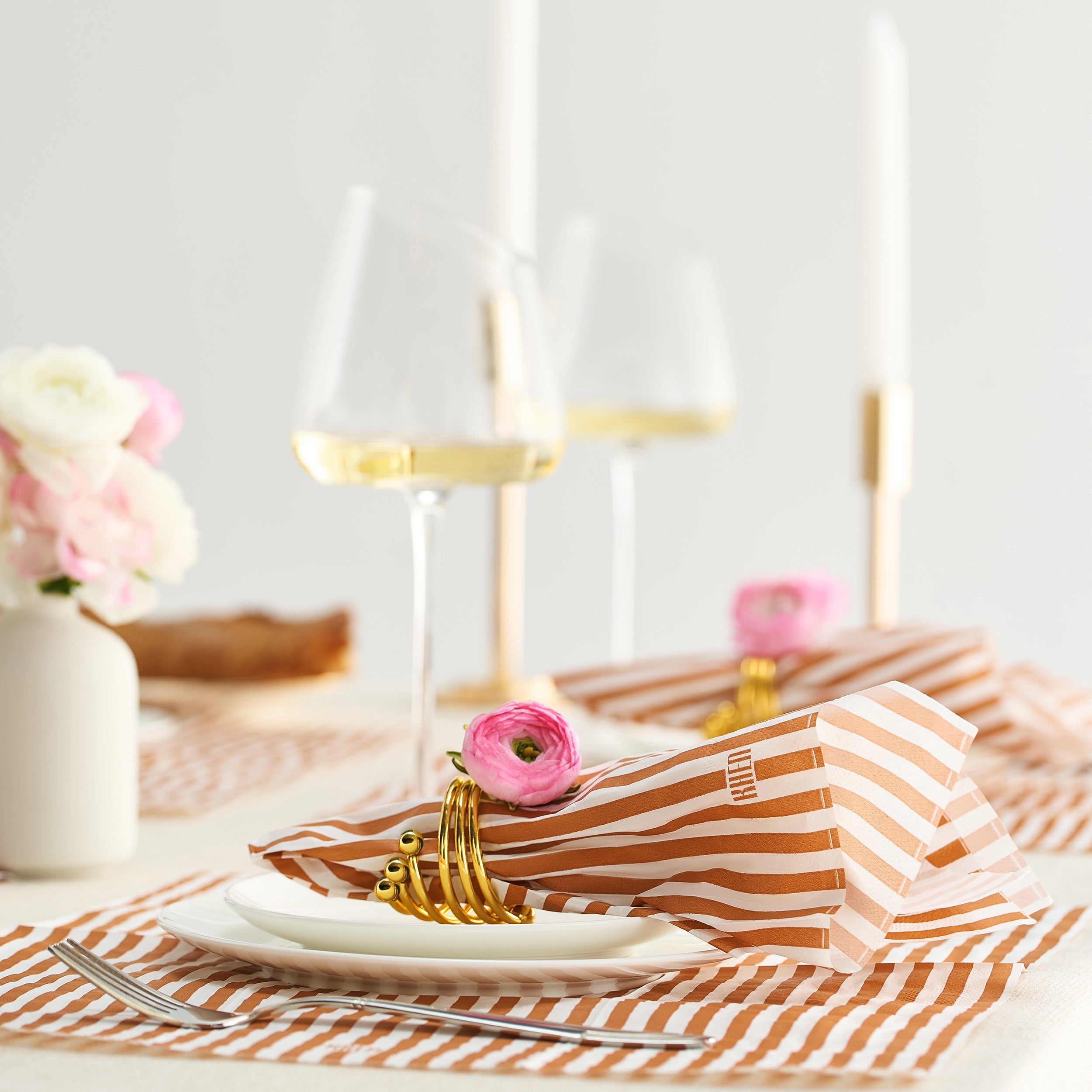 Tonal Striped Disposable Napkin Set in Orange, 100 Pieces