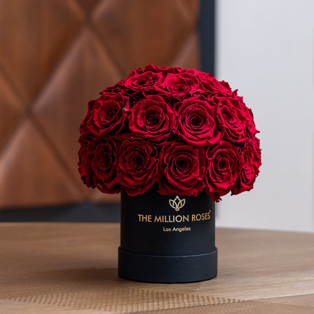 Essence Black Superdome Box | Red Roses