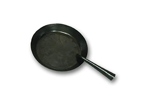 Missouri River 9'' Iron Skillet With Folding Handle