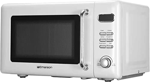 Emerson Radio Mwr7020W Digital, 700W With 5 Micro Power Levels, 8 Pre-Programmed Settings, Express & Defrost, Chrome Handle & Co