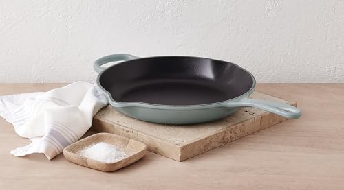 Le Creuset Enameled Cast Iron Signature Iron Handle Skillet, 9 (1-3/8 Qt.), Sea Salt