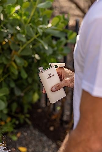 Stanley Classic Easy Fill Wide Mouth Flask 8Oz Cream Gloss