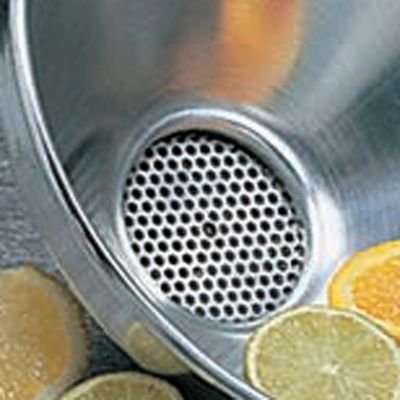 American METALCRAFT  Inc. American Metalcraft 524 Funnels  5.25'' Length x 5.25'' Width  Silver