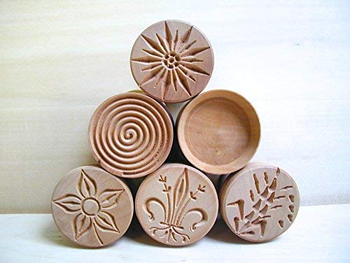Calder Corzetti Mould Flower Shape, 5.3 Cm Diameter-5.5 Cm Height, Colour - Brown