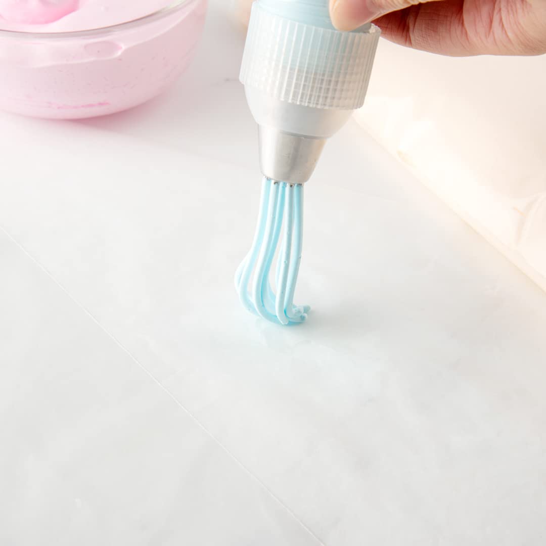Restaurantware Pastry Tek Piping Tip 1 Multi Opening Pastry Tip - #234 Reusable Stainless Steel Icing Tip Dent-Resistant Decorat