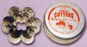 HARQ9 Ateco Plain Edge Daisy Cutters in Graduated Sizes  Stainless Steel  6 Pc Set