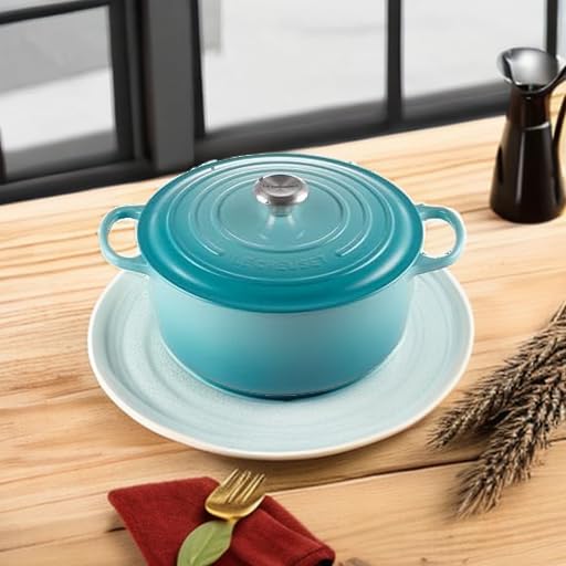 Le Creuset Enameled Cast Iron Signature Round Dutch Oven, 7.25 Qt., Caribbean