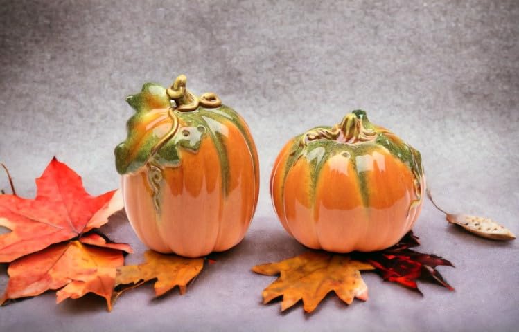 Cosmos Gifts Orange Pumpkin Shape Salt and Pepper Shaker Collectible SS-CG-10364