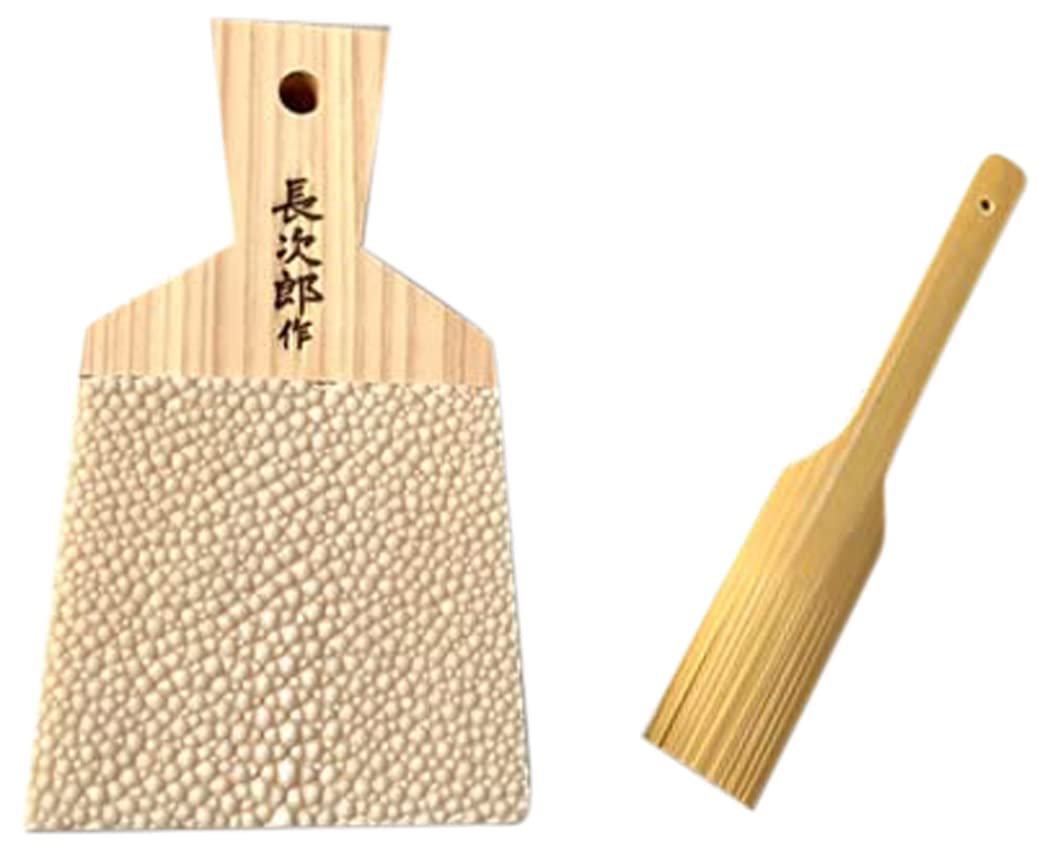 Tikusan Chojiro (Large) Japanese Grater With Bamboo Scraper For Fresh Wasabi & Ginger From Japan
