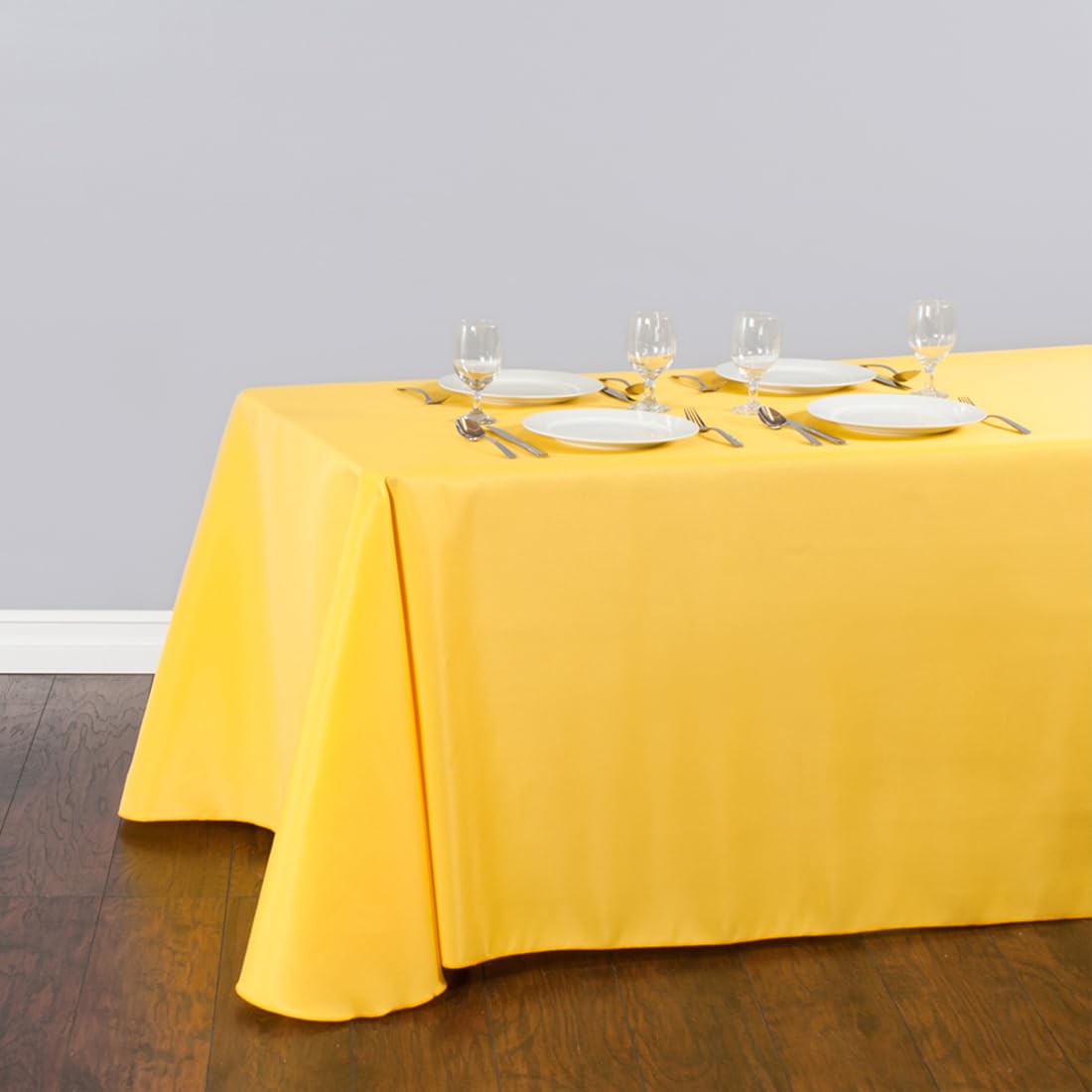 Ltc Linens Bulk 10-Pack Gold Rectangular Tablecloths 90 In X 156 In With Rounded Corners - Ideal For 8 Ft Tables With Floor-Leng