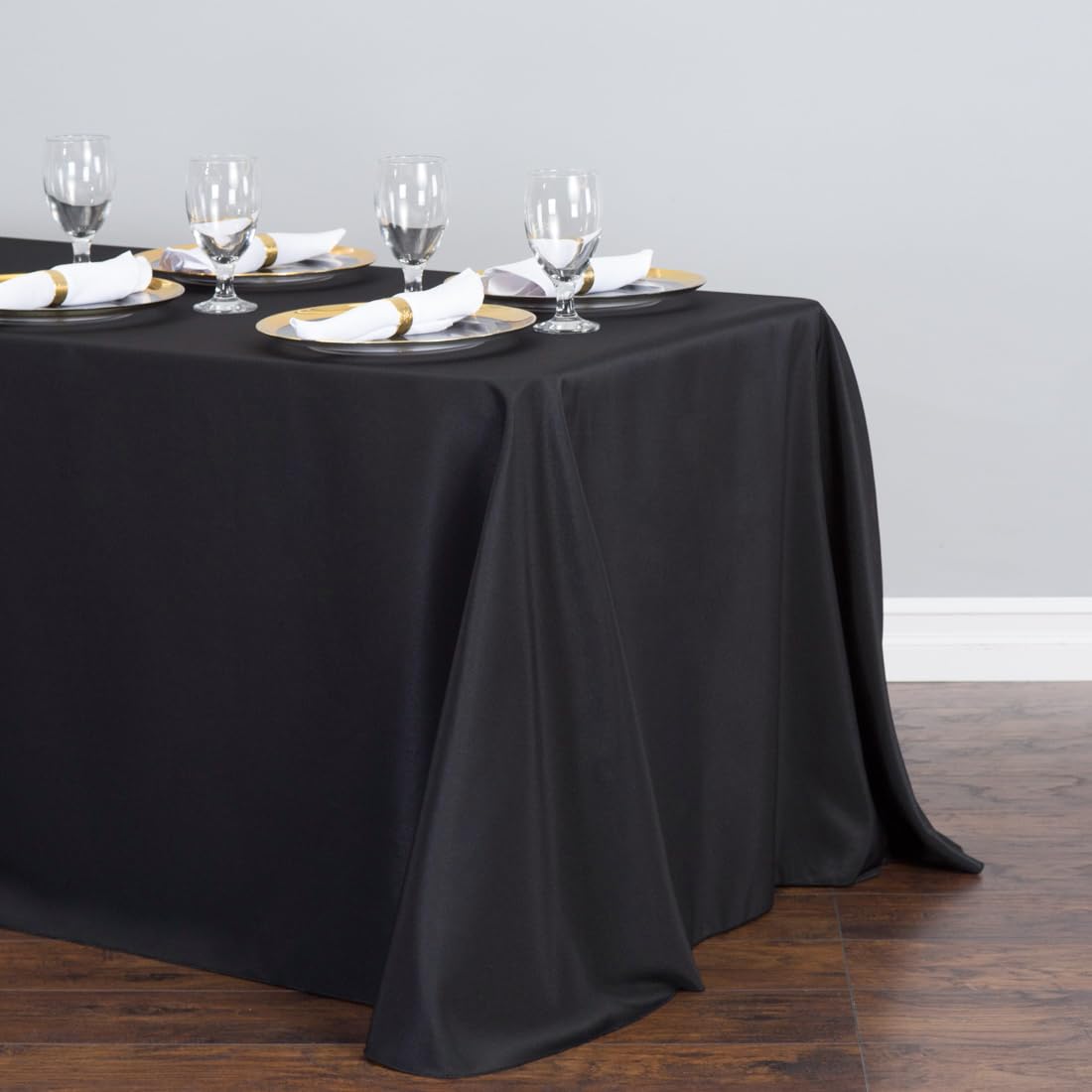 Ltc Linens 5-Pack Black Rectangular Tablecloths 90 In X 156 In With Rounded Corners - Ideal For 8 Ft Tables With Floor-Length Dr