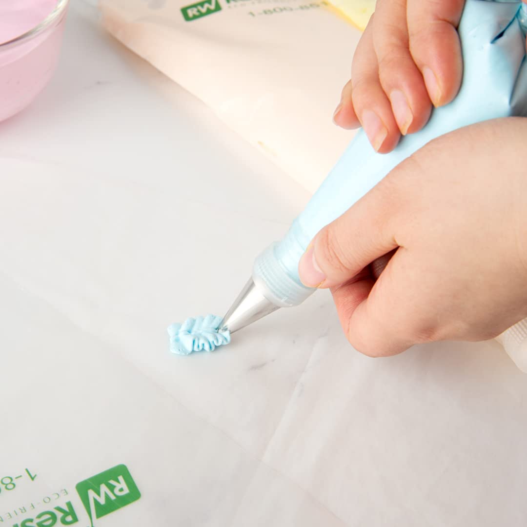 Restaurantware Pastry Tek Leaf Icing Tip 1 Reusable Piping Tip - #68 Dent-Resistant Stainless Steel Decorating Cake Tip Dishwash