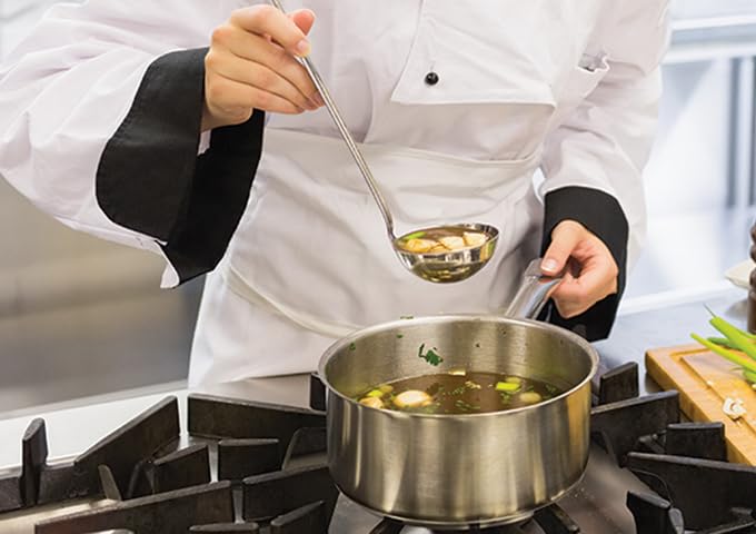 Winware Stainless Steel 3 Quart Sauce Pan With Cover