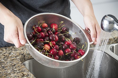 Tablecraft 3 Quart Colander With Handles, Stainless Steel (H903Bh)