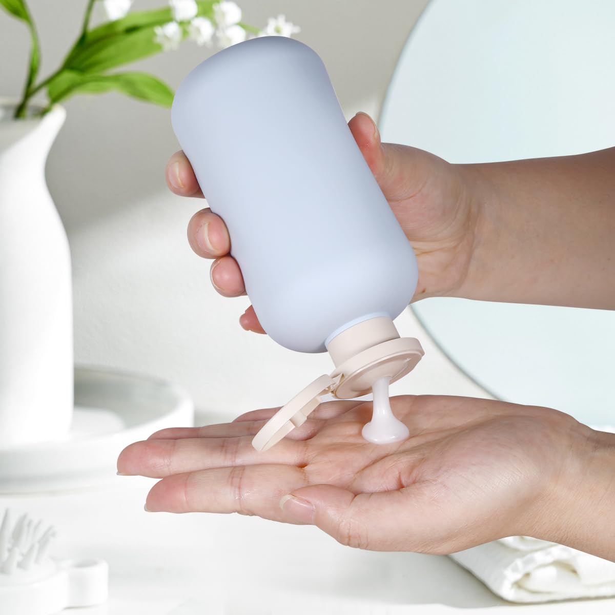 Umetass 6.8 Oz Plastic Travel Shampoo Bottles, Refillable Flip Cap Squeeze Bottles For Toiletries, Large Leakage-Proof Travel Sh