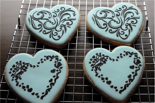 Designer Stencils Swirl Valentine Heart Cookie Stencils, Beige/Semi-Transparent