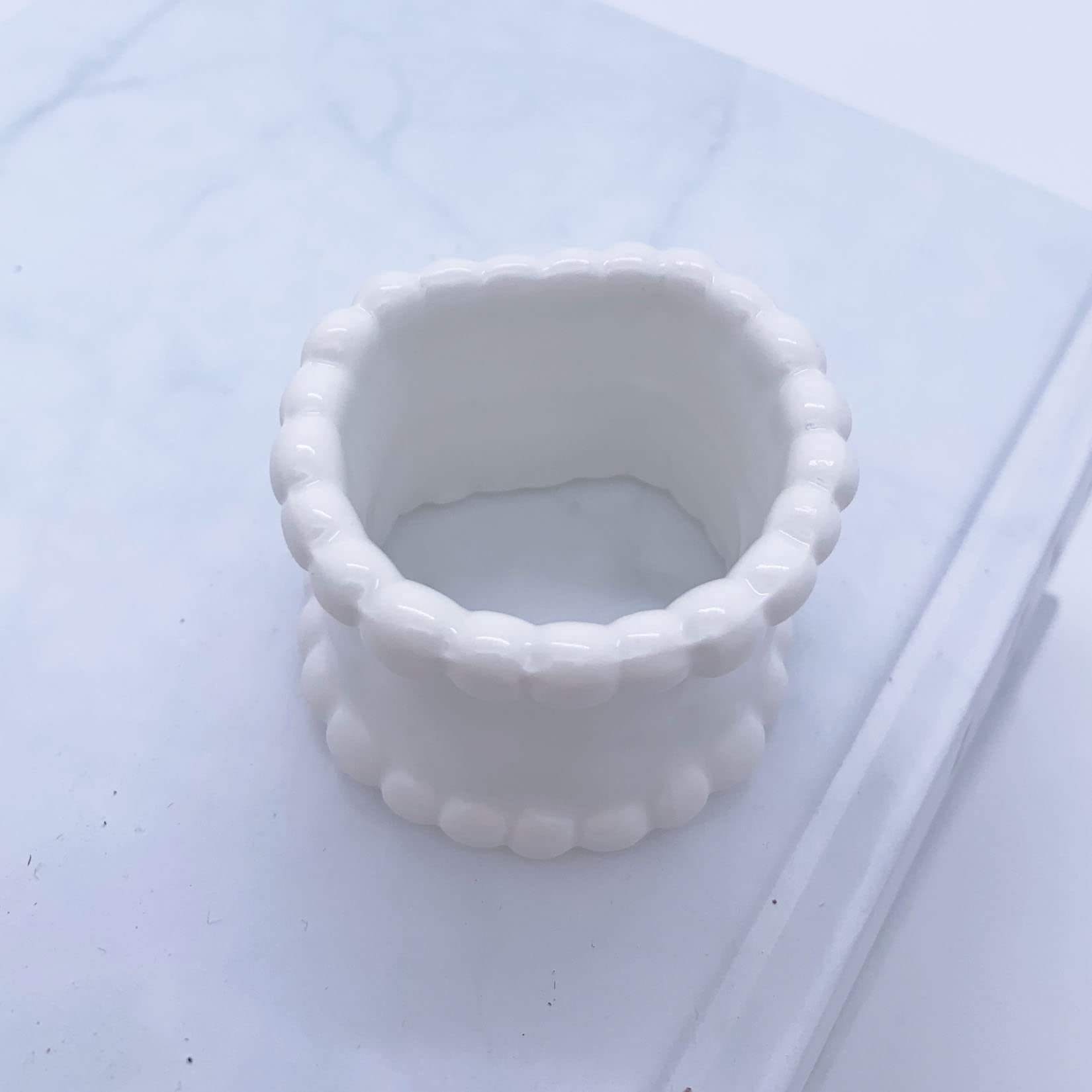 Porcelain Napkin Rings Beaded Napkin Rings For Valentine'S Day, Pack 4 Bead Side Serviette Ring Buckles Round Cloth Napkin Bands