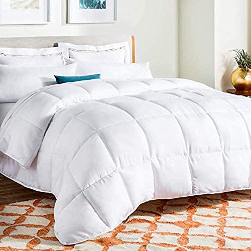Om Sundaraaya Goose Down Feather Comforter Queen, 10% Goose Down 90% Feather White Pack Of 1