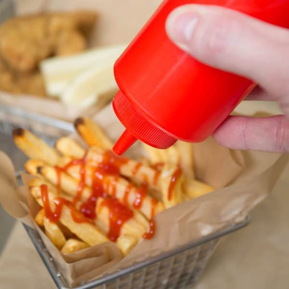 Truecraftware-Set Of 12 Squeeze Condiment Dispensing Bottles 12 Oz Red- Plastic Squeeze Bottle For Sauces Spreads Ketchup Mustar