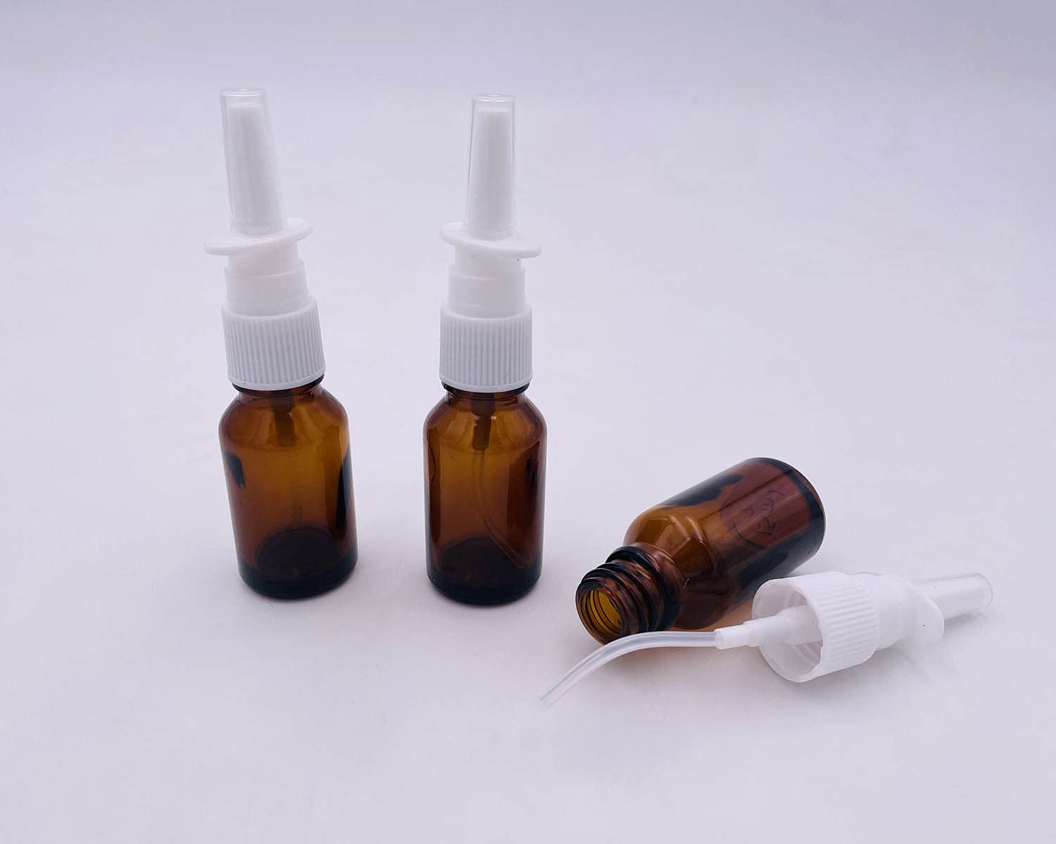 erioctry 3PCS 5ML Empty Refillable Amber Glass Nasal Bottle Pump Cleanser Container for Washing