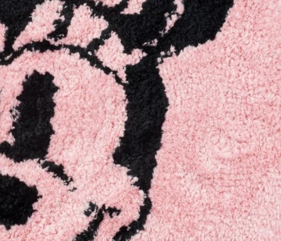 Jay Franco Disney Minnie Mouse Kids Bath Rug - Soft, Non-Slip, Machine Washable, Pink Bathroom Mat 20 X 30