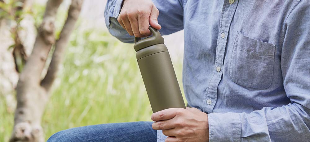 Kinto 21095 Day-Off Tumbler, 16.9 Fl Oz (500 Ml), Khaki, Double Wall Vacuum Construction, Hot And Cold Insulation, Water Bottle