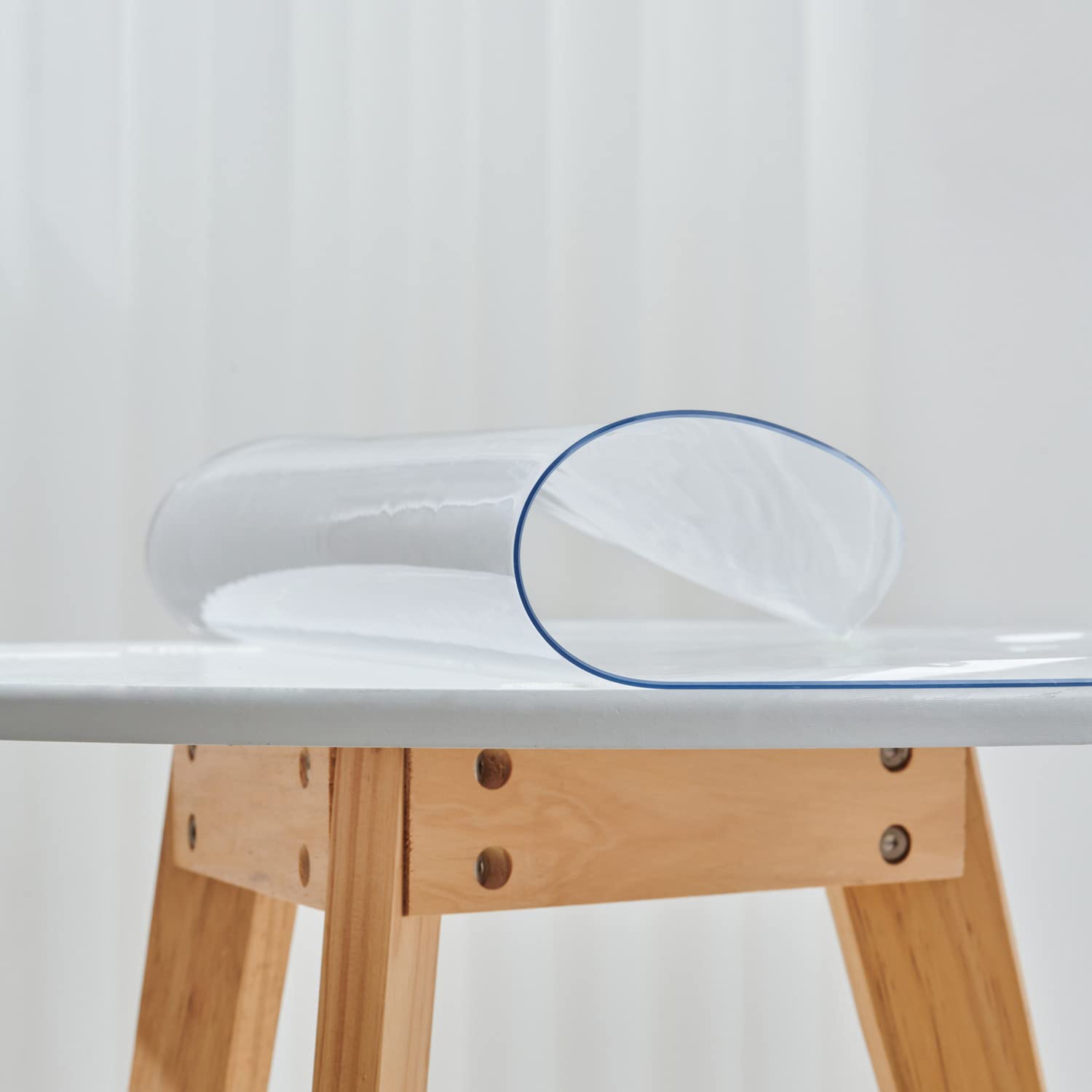 Leffora Diameter 44 Inches Round Clear Table Protector, 1.5Mm Thick Waterproof Oil Proof Plastic Tablecloth Protector Circle Tab