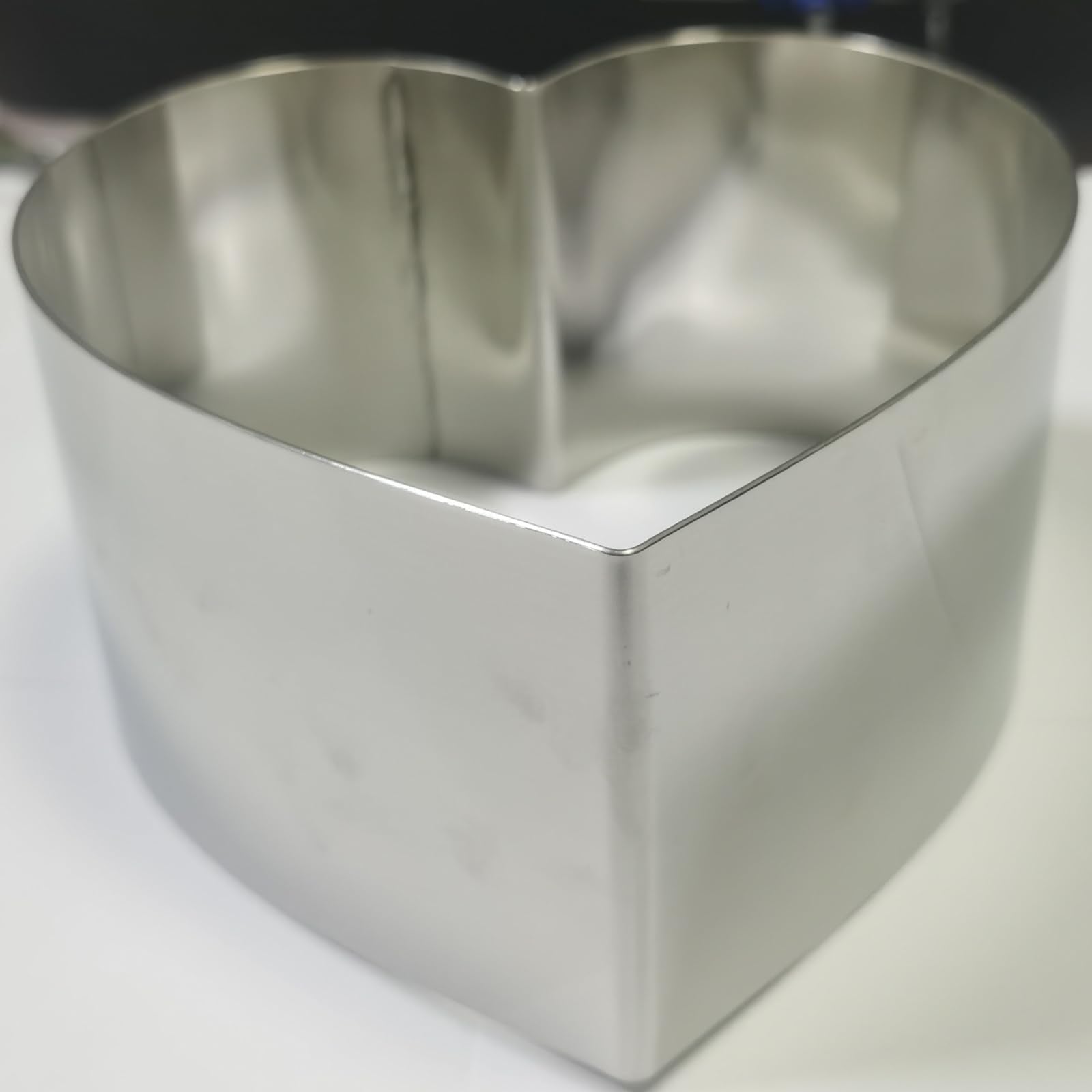 Sadyfon 6 Inch Heart Shaped Cake Pan, Bottomless Cake Mould For Wedding, Stainless Steel, Measuring 6 X 3 Inches (15 X 8 Cm)