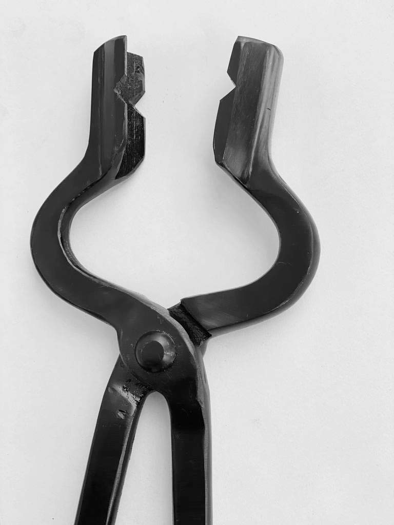 Caliburn 18.5'' Heavy V-Bit Blacksmith Tongs