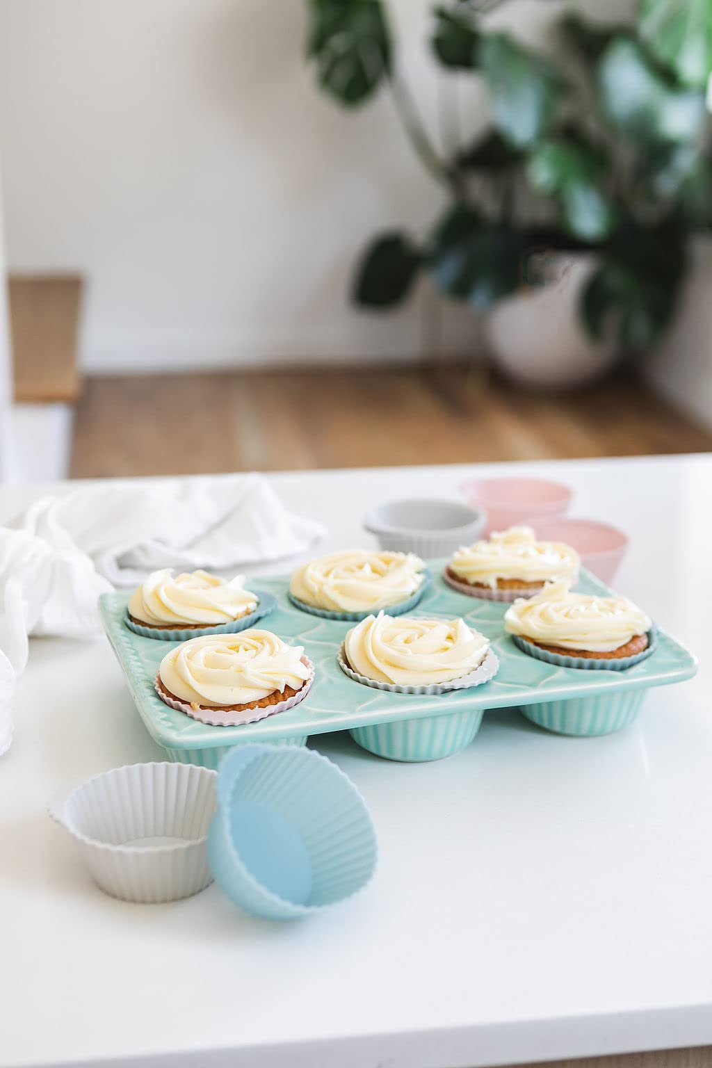 The Silicone Kitchen Reusable Silicone Baking Cup Silicone Muffin Liners For Cupcakes, Bpa Free, Regular, 24 Pack, Pink Gray Blu