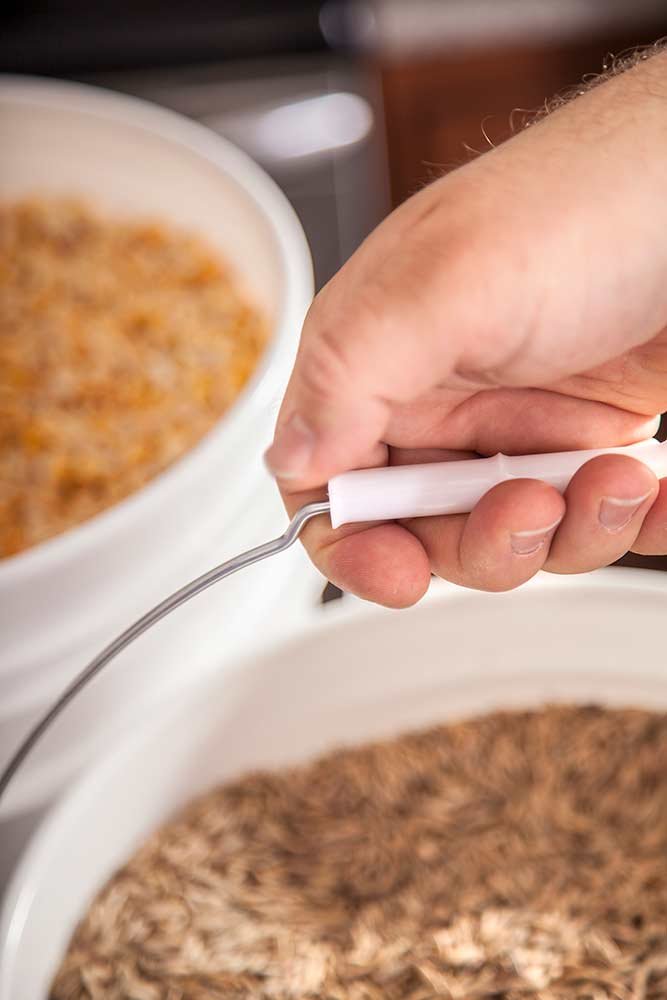 5 Gallon Food Grade White Plastic Bucket With Handle & Lid - Set Of 6