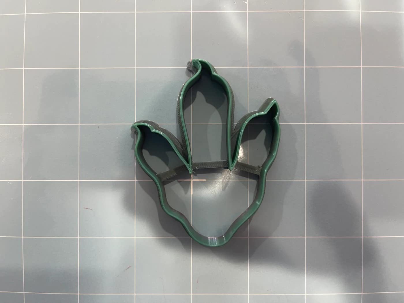 Dinosaur Paw Cookie Cutter (3 Inch)