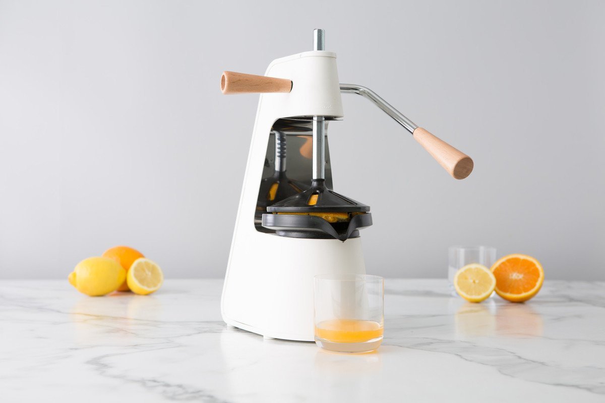 Chef'n Fresh Force Tabletop Citrus Press  2.3  White/Stainless/Wood