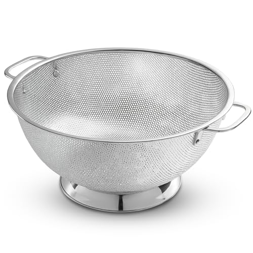 Bellemain 5 Qt Metal Colander With Handle | Pasta, Spaghetti, Berry, Fruit, Vegetable, Kitchen Food Strainer Basket | 18/8 Stain