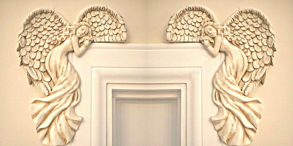 Door Frame Angel Wings Sculpture Resin Crafts