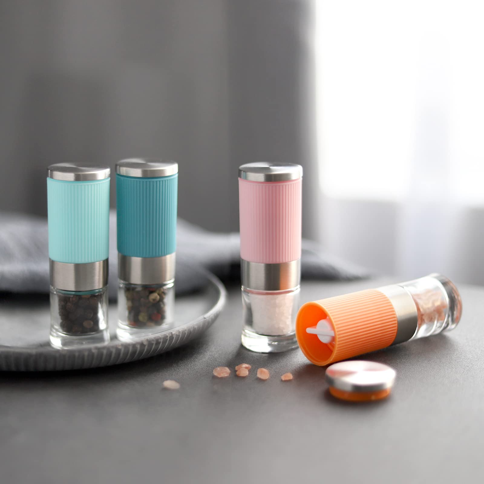 Vevok Chef Small Salt And Pepper Grinder 4Pcs Portable Mini Glass Salt Spices Grinder Ceramic Salt Black Pepper Shakers Tiny Pep