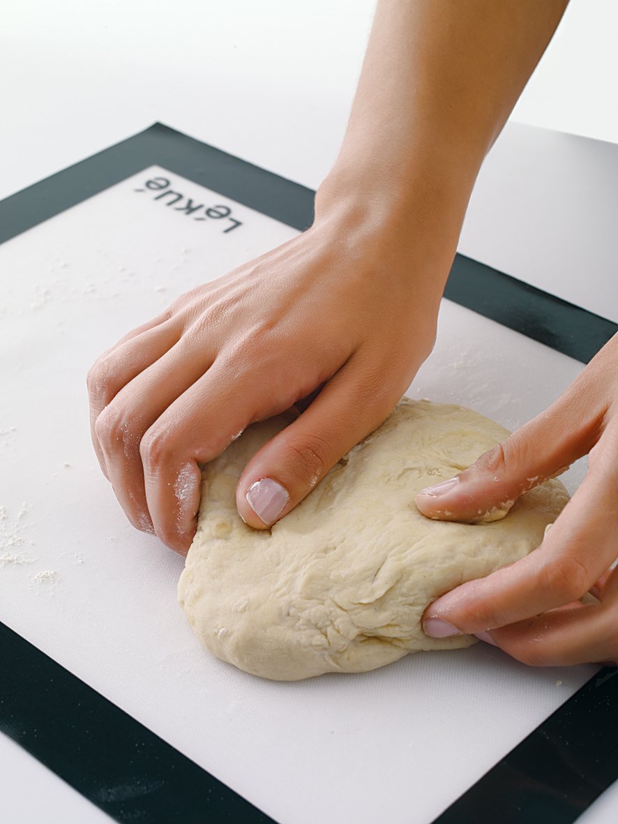 Lekue 12 By 16-Inch Silicone Baking Mat, Clear