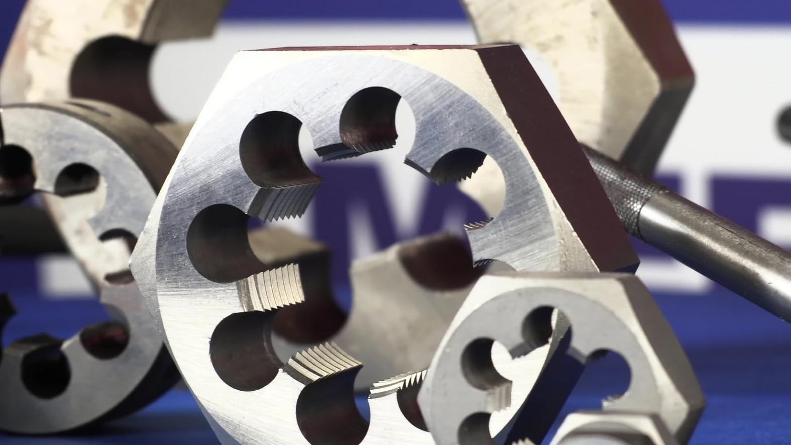 Drill America 1516-20 carbon Steel Hex Rethreading Die, DWT Series