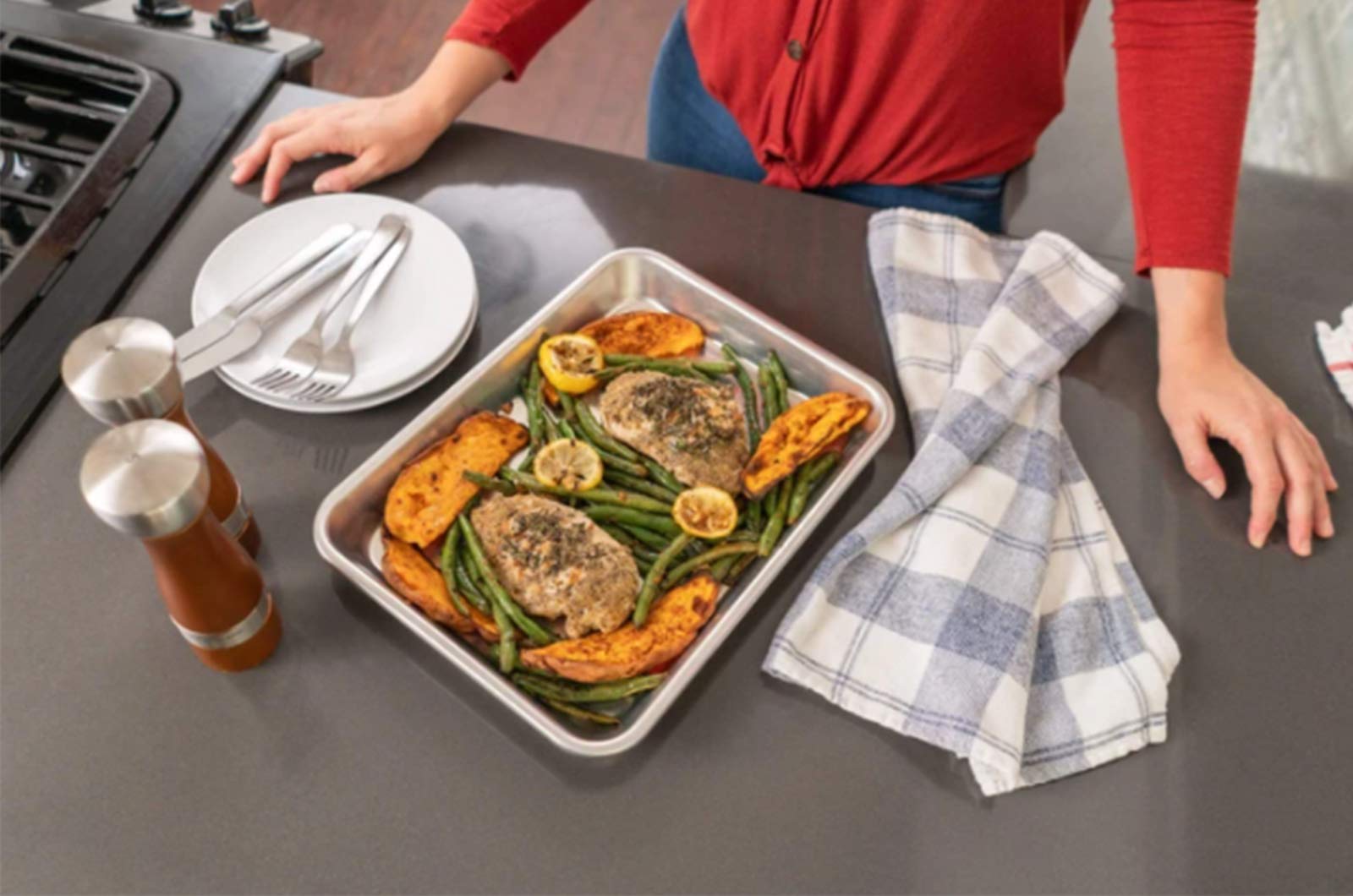 Baking Cookie Sheets Pans Jelly-Roll Pans Roasting Pan Stainless Steel Baking Pans Tray Cookie Sheet Nonstick Toaster Oven Baking Sheet Pans  Easy Clean & Dishwasher Safe (16.2'' x 12.6'')