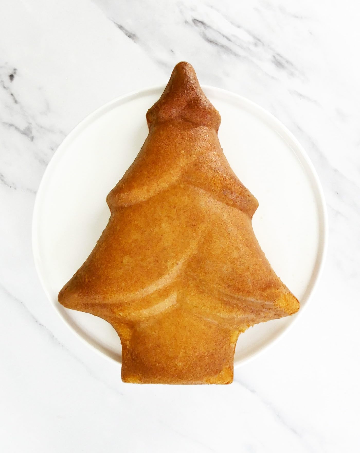 USA Pan Global Christmas Tree Cake Pan, 12.5 x 9.75-Inch, Aluminized Steel, Model 1903CP-3
