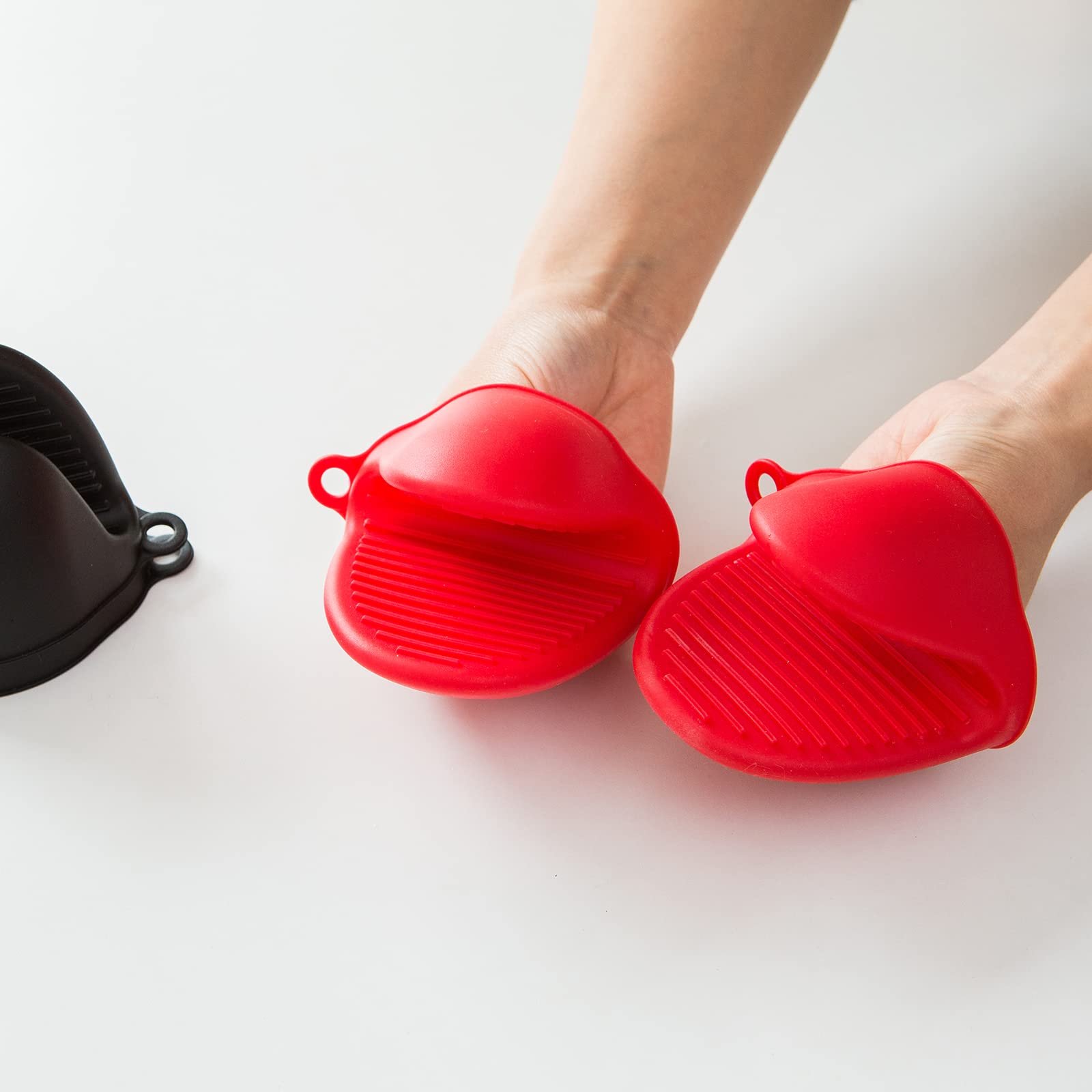 Aortdes Silicone Cooking Pinch Grips Oven Mitts - Finger Protector Pot Holder For Kitchen,Cooking,Baking,Bbq - Heat Resistant Gl