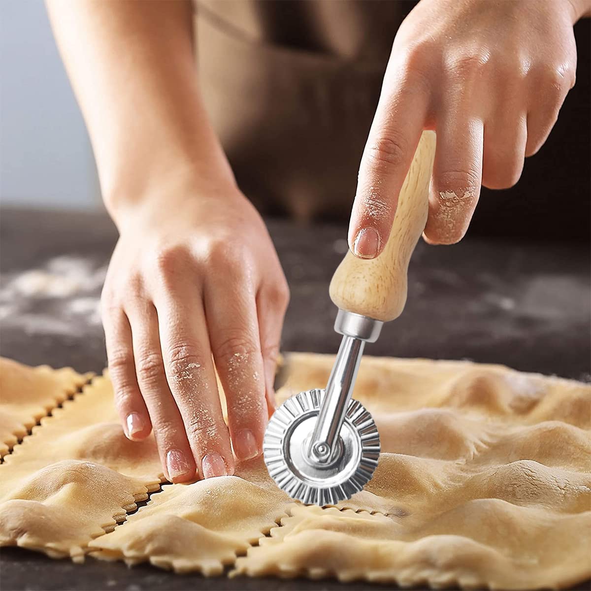 Premium Pasta Maker Pasta Roller And Ravioli Cutter Precision Cutting With Zinc Alloy And Solid Wood Handle Ideal For Home Cooki
