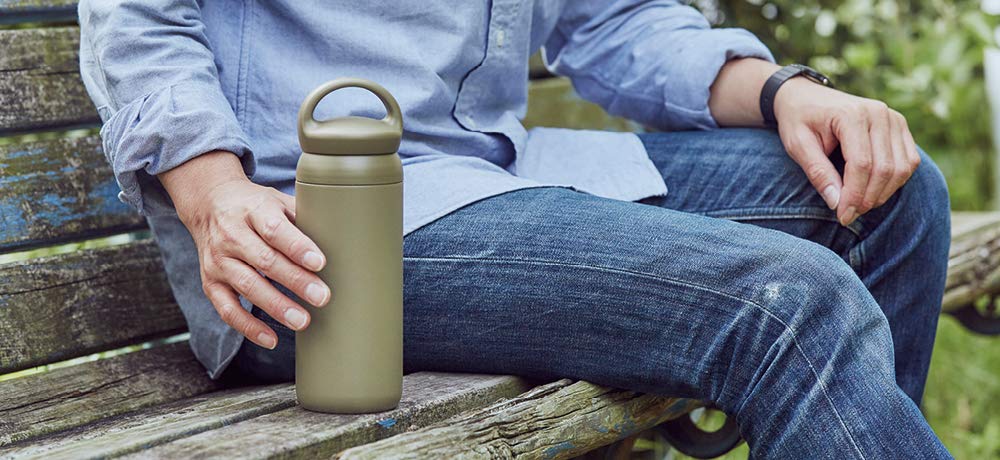 Kinto 21095 Day-Off Tumbler, 16.9 Fl Oz (500 Ml), Khaki, Double Wall Vacuum Construction, Hot And Cold Insulation, Water Bottle