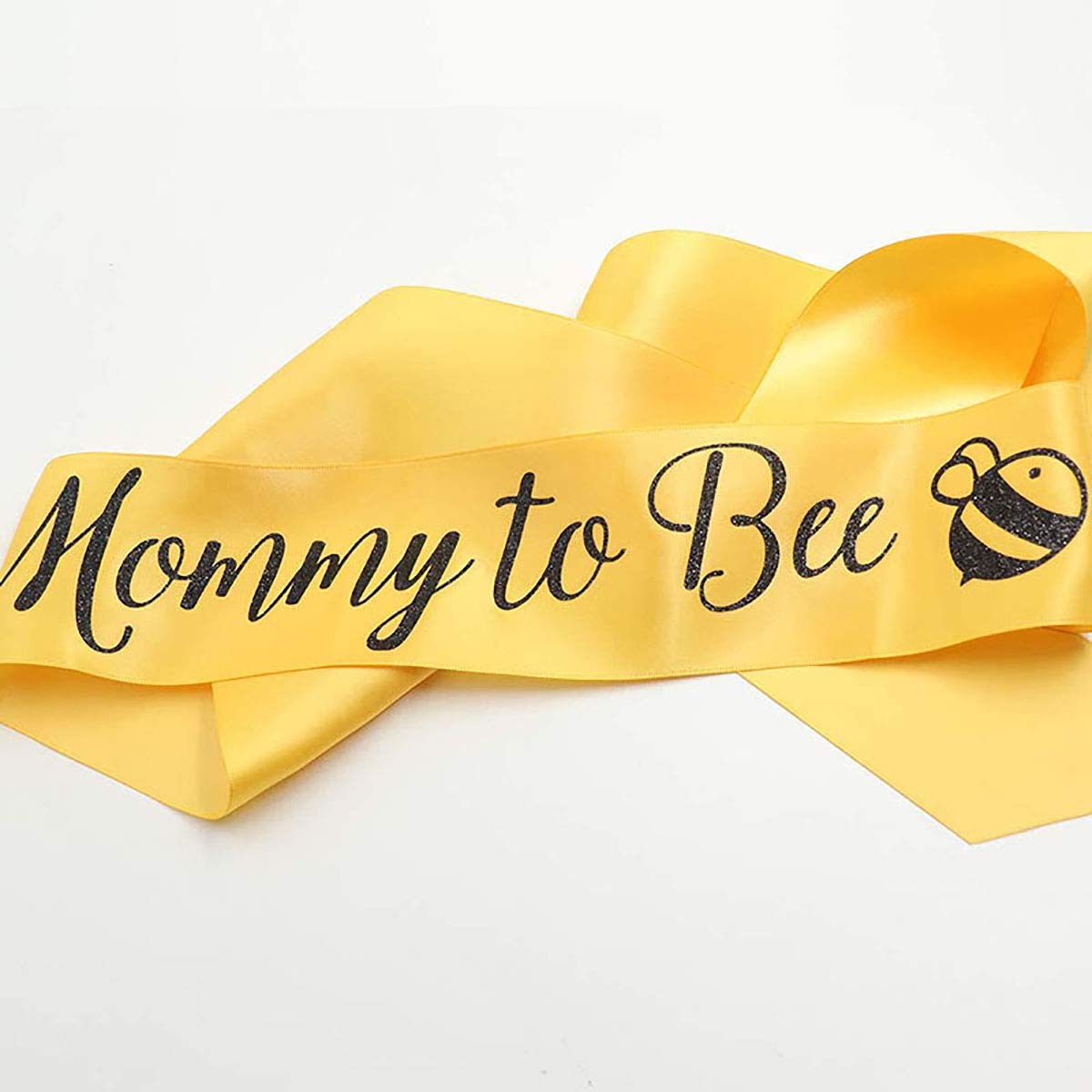 Lingaixinyue Baby Shower Decorations -'Mommy To Bee' Gold Sash And 'Daddy To Bee' Tinplate Badge Combo Kit Baby Shower Party Fav