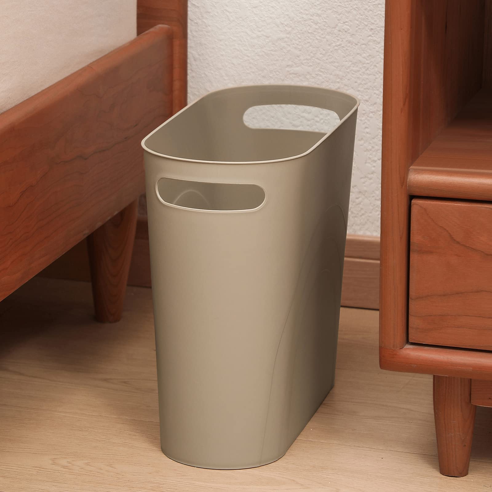 Zoocatia Small Trash Can Garbage Can Container Bin With Handles 3 Gallons Plastic Wastebasket For Bathrooom, Bedroom, Office, Ki