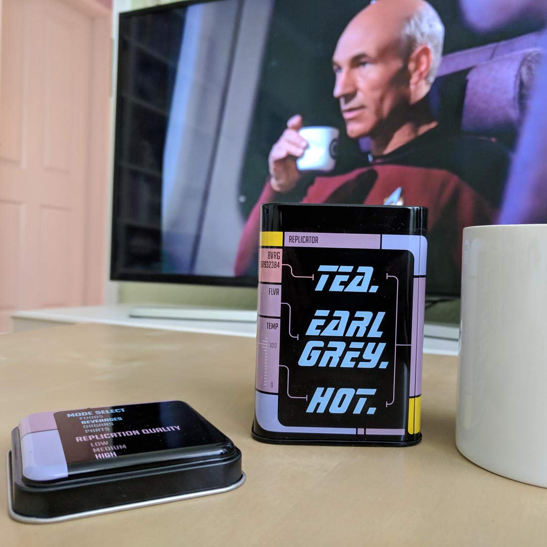Getdigital Tea Tin, Tea. Earl Grey. Hot. - Metal Caddy With Lid For Loose Leaf Tea Storage - Shows The Replicator Interface From