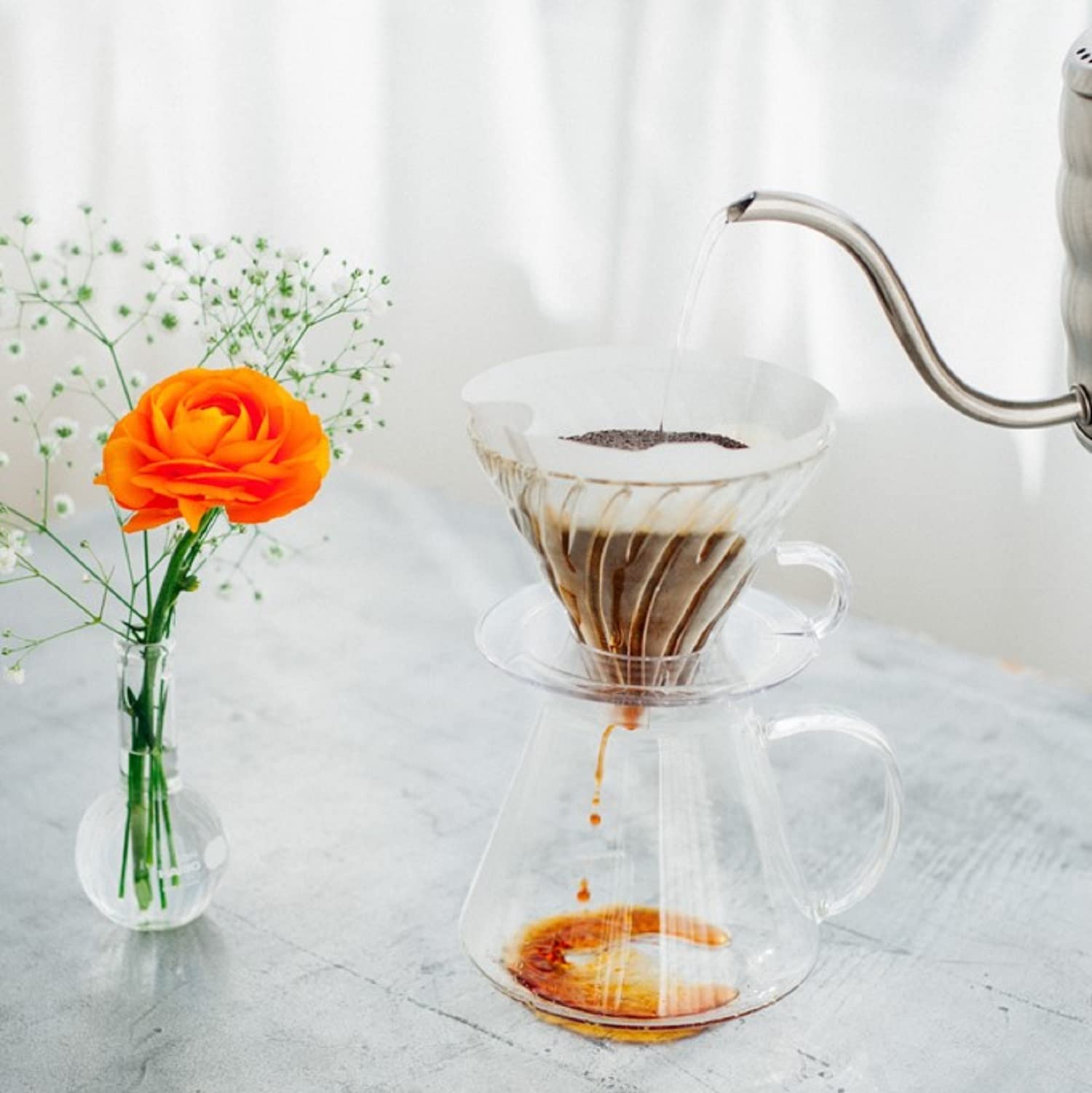 'Simply Hario'' Glass V60 Pour Over Set