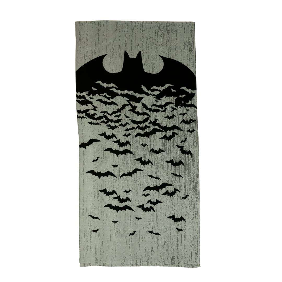 Franco Batman Kids Super Soft Lightweight 100% Recycled Bath/Pool/Beach Towel Made From Recycled Plastic Bottles, 58 In X 28 In,